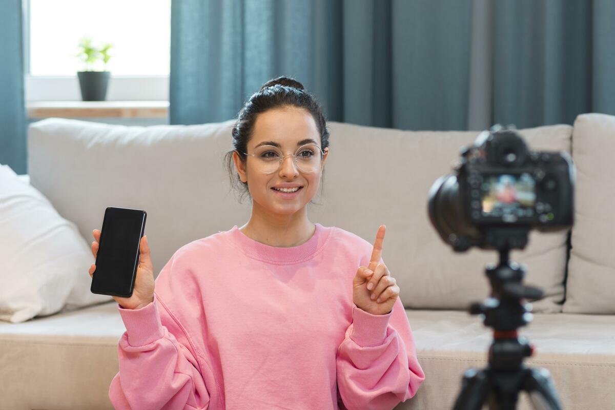 Conecta.bio para YouTubers: centralize vídeos e contatos